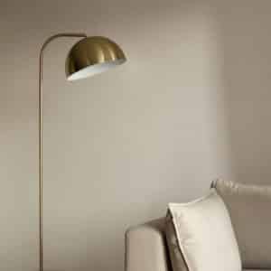 Location lampadaire doré